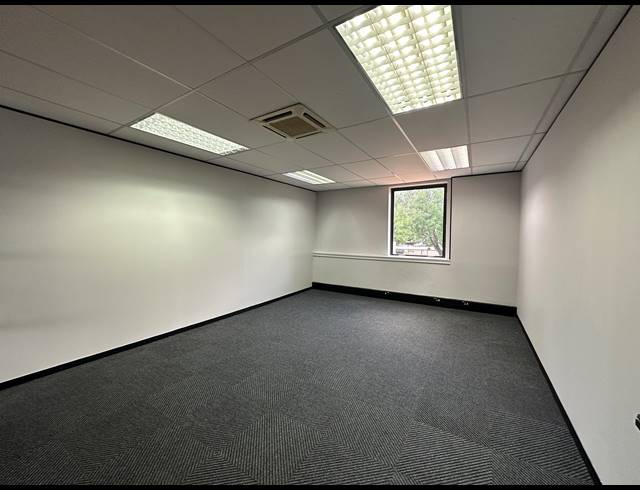 196M² OFFICE TO LET IN SANDTON CENTRAL